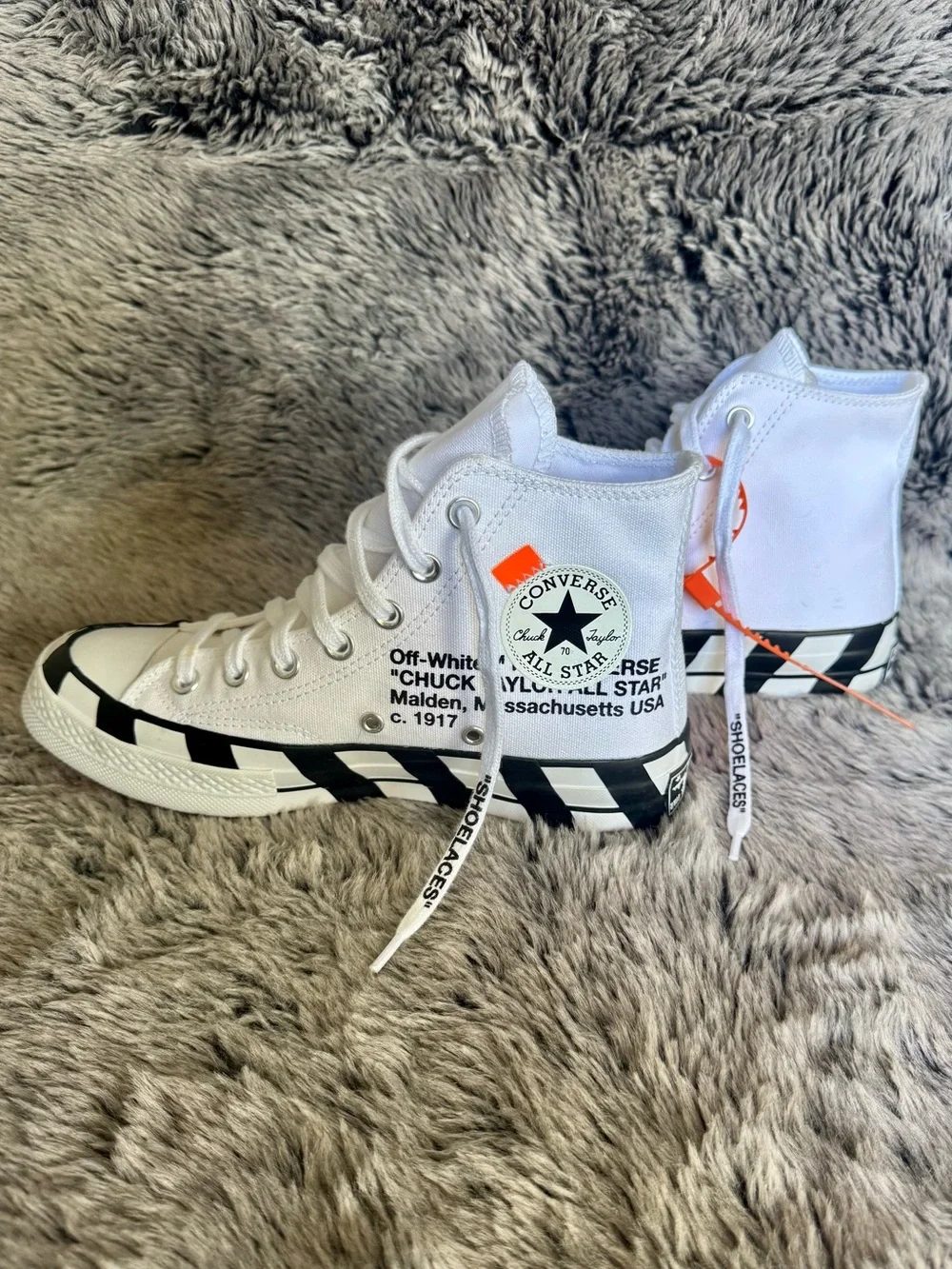 Converse authentic off